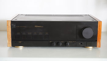 Click for more pictures! Schneider Inconcert 6200PA Audiophile Amplifier