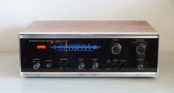 Click for more pictures! Pioneer SX-440 Vintage Receiver
