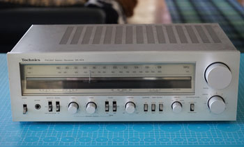 Click for more pictures! Technics SA-404 Vintage Receiver