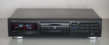 Click for more pictures! Teac CD-RW890 CD Recorder