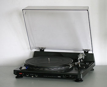 Aiwa AP-2200 Direct Drive Turntable
