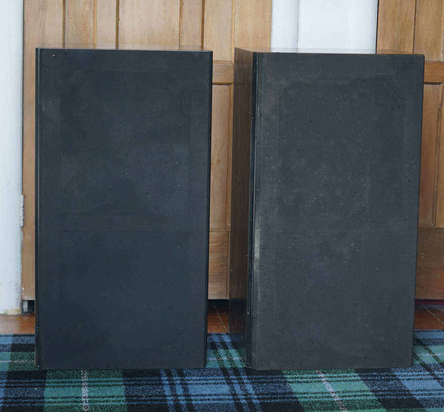 Perreaux LR390 Floor Speakers picture 3