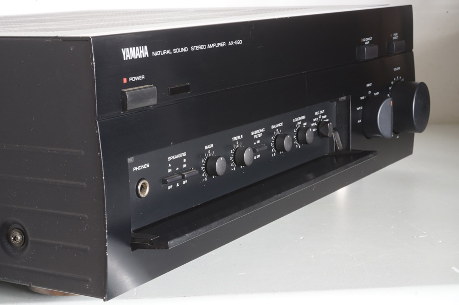 Yamaha AX-590 Audiophile Amplifier picture 3