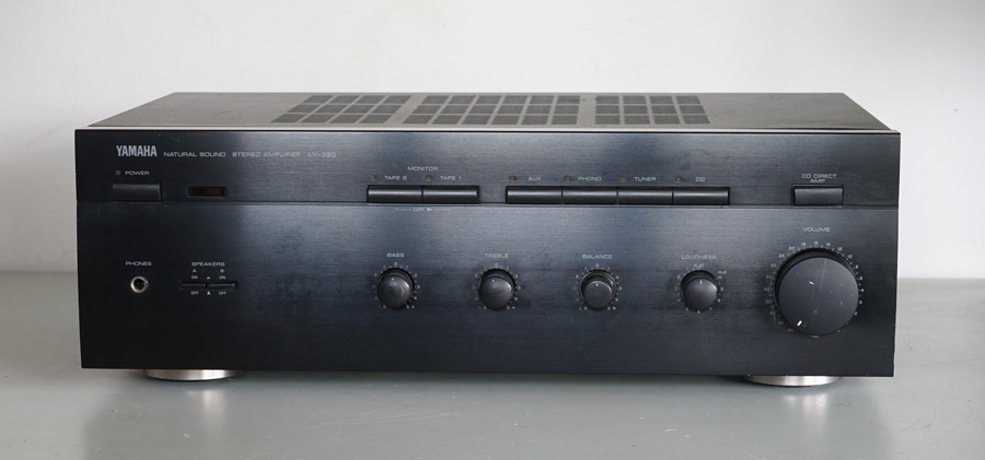 Yamaha AX-380 Audiophile Amplifier picture 1