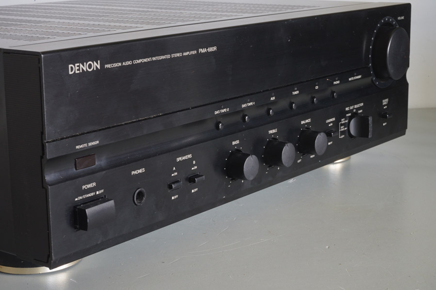 Denon PMA-680R Audiophile Amplifier picture 3