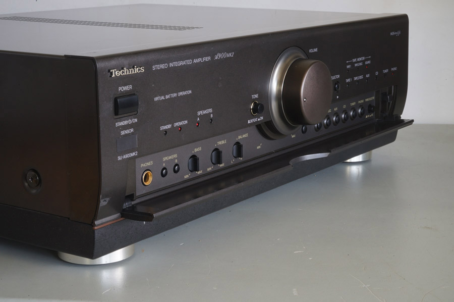 Technics A900 MK2 Audiophile Amplifier picture 3