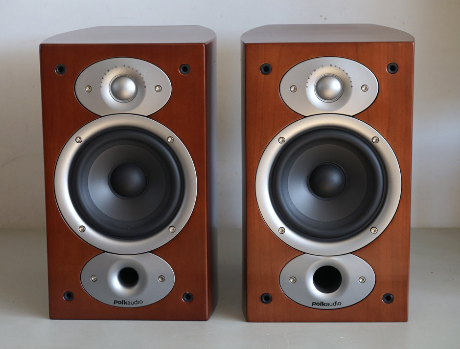 Polk RTi A1 Small Bookshelf Speakers picture 1