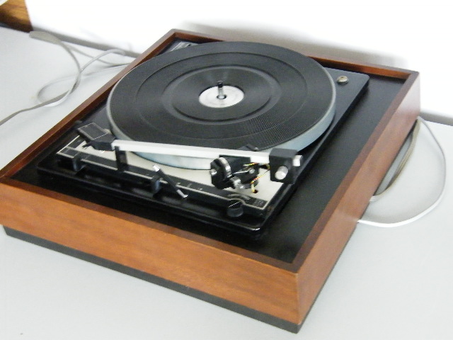 BSR McDonald HT70 3 speed turntable picture 8