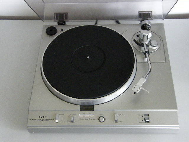 http://www.retrotronics.co.nz/images/morepics/313/DSCF9602.JPG