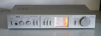Akai AM-U01 Stereo Amplifier