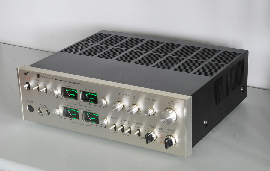JVC 4VN-880 Vintage 4 Channel Amplifier