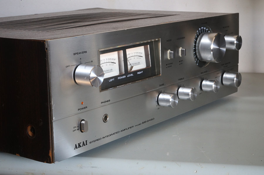 Akai AM-2450 Vintage Audiophile Amplifier picture 4
