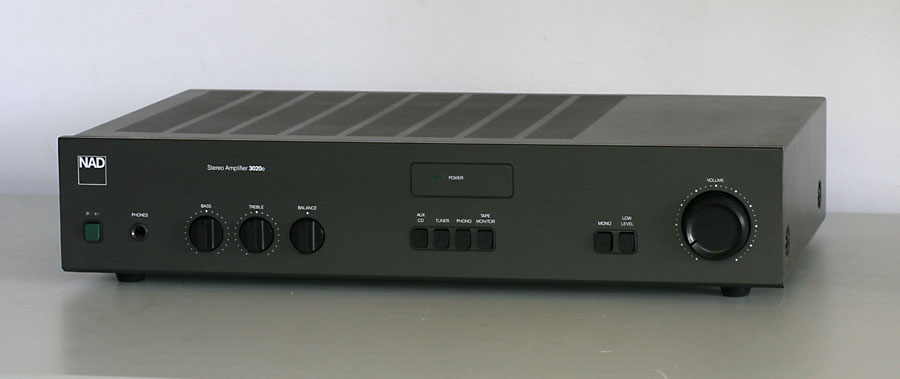 NAD 3020e Audiophile Amplifier picture 1