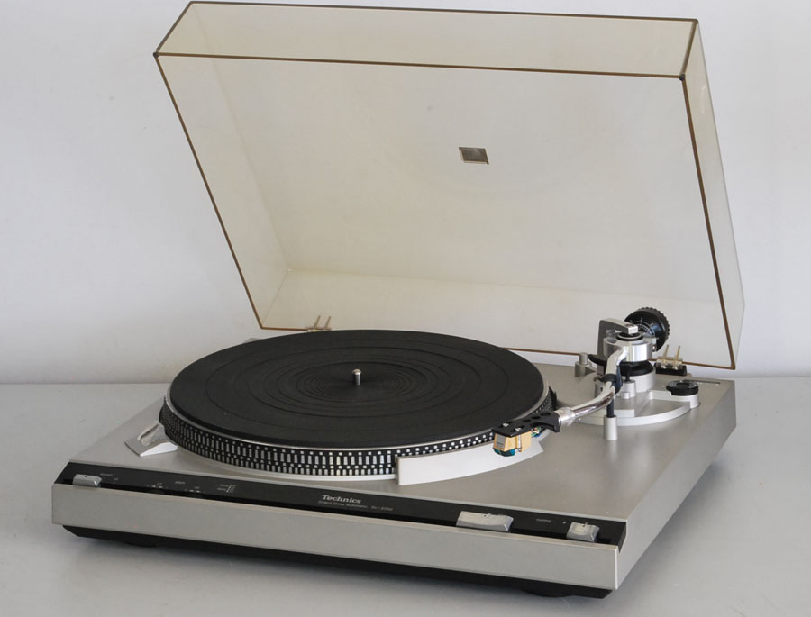 Technics SL-3200 Direct Drive Turntable For Sale