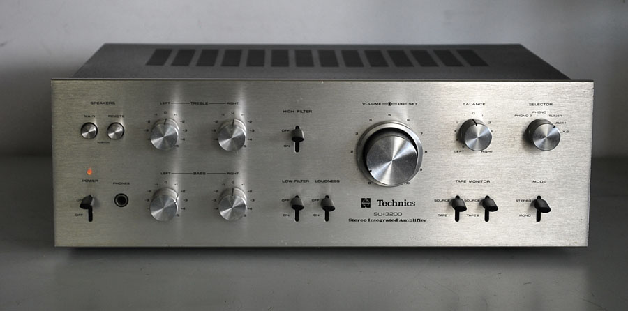 Technics SU-3200 Vintage Amplifier Technics SU-3200 Vintage Amplifier